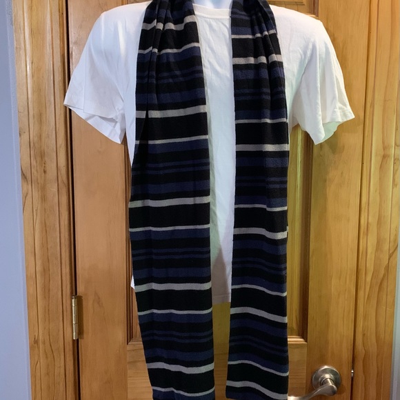 Men’s Scarf bundle - Picture 5 of 9